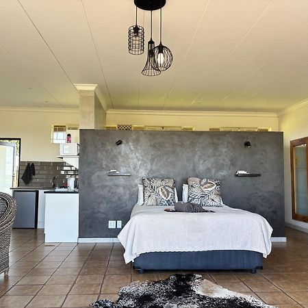 Dewdrop Farm Stay Ermelo Exterior foto
